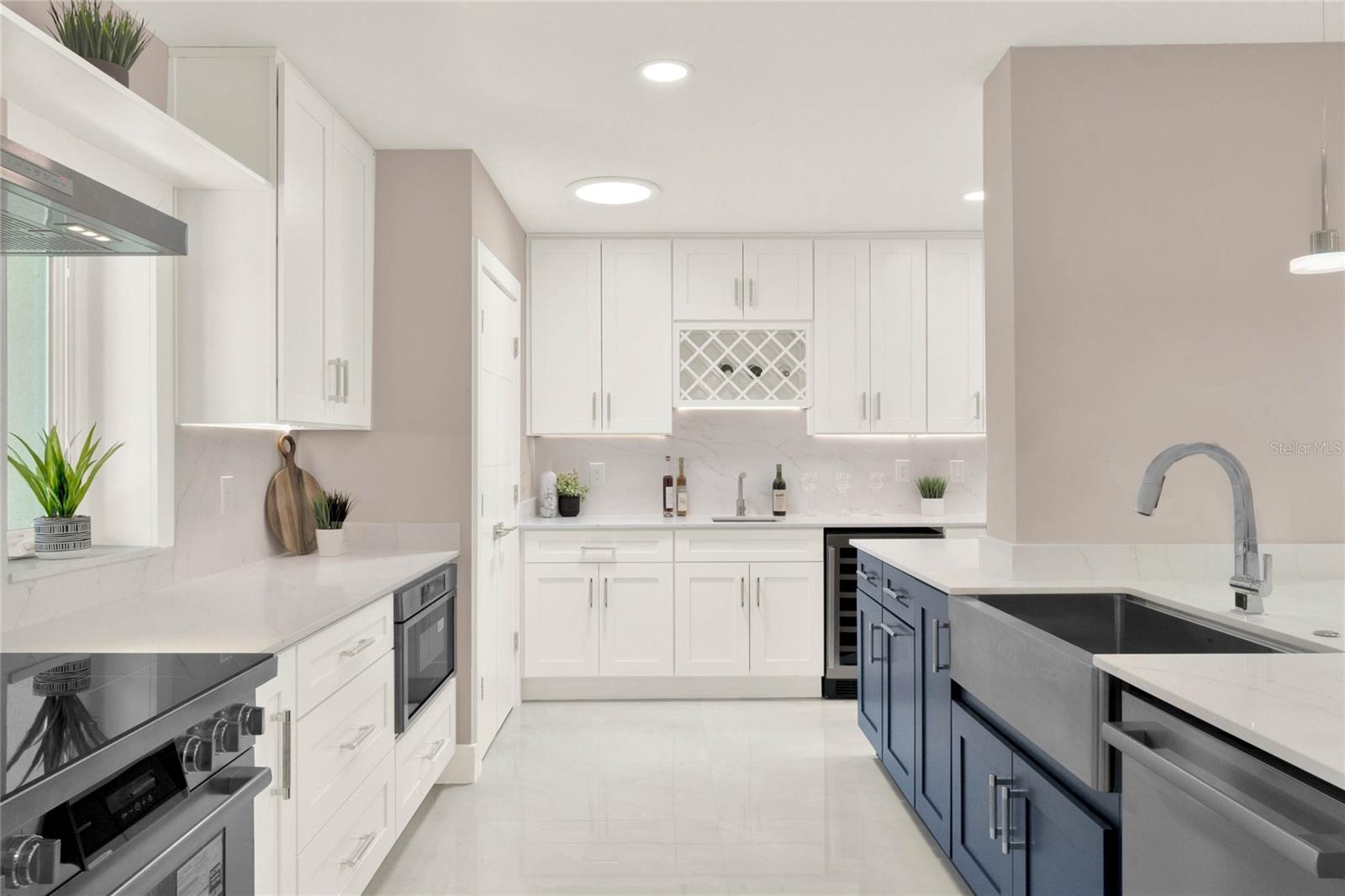 2015 SUMMERFIELD RD photo 5