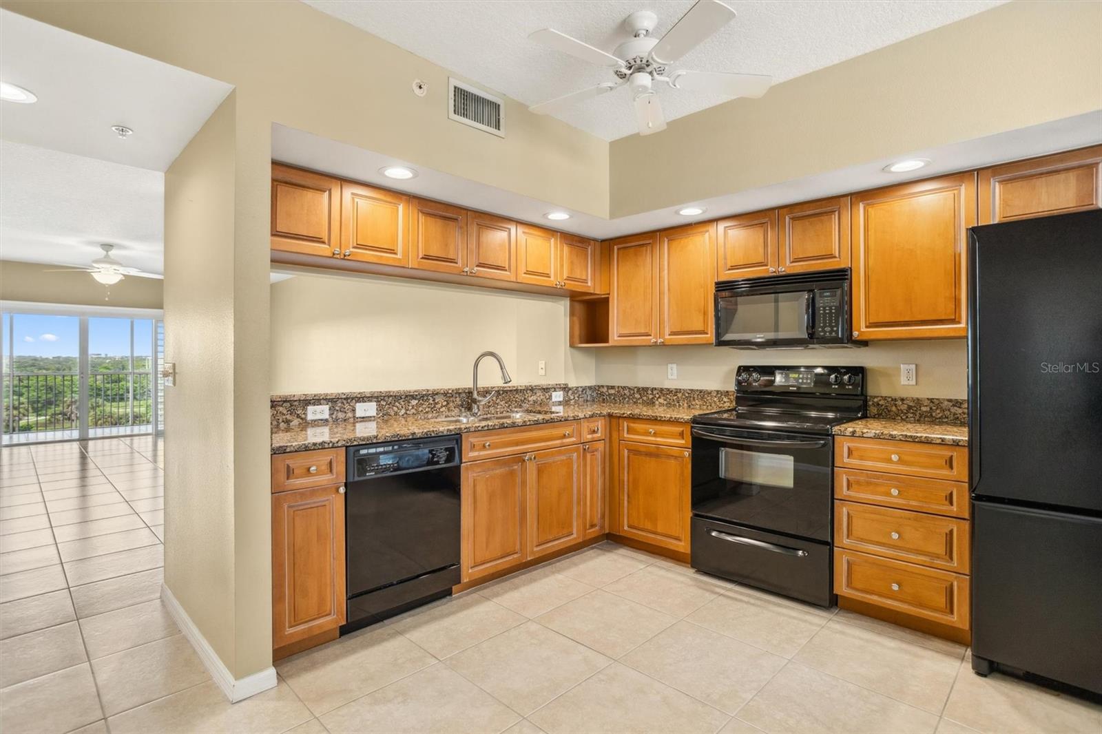 1200 COUNTRY CLUB DR #1503 photo 3