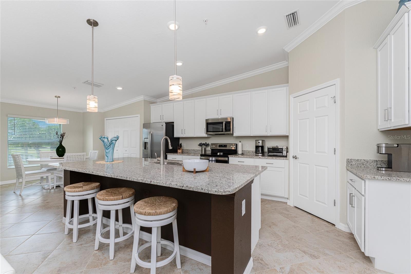 14050 HERITAGE LANDING BLVD #223 photo 5