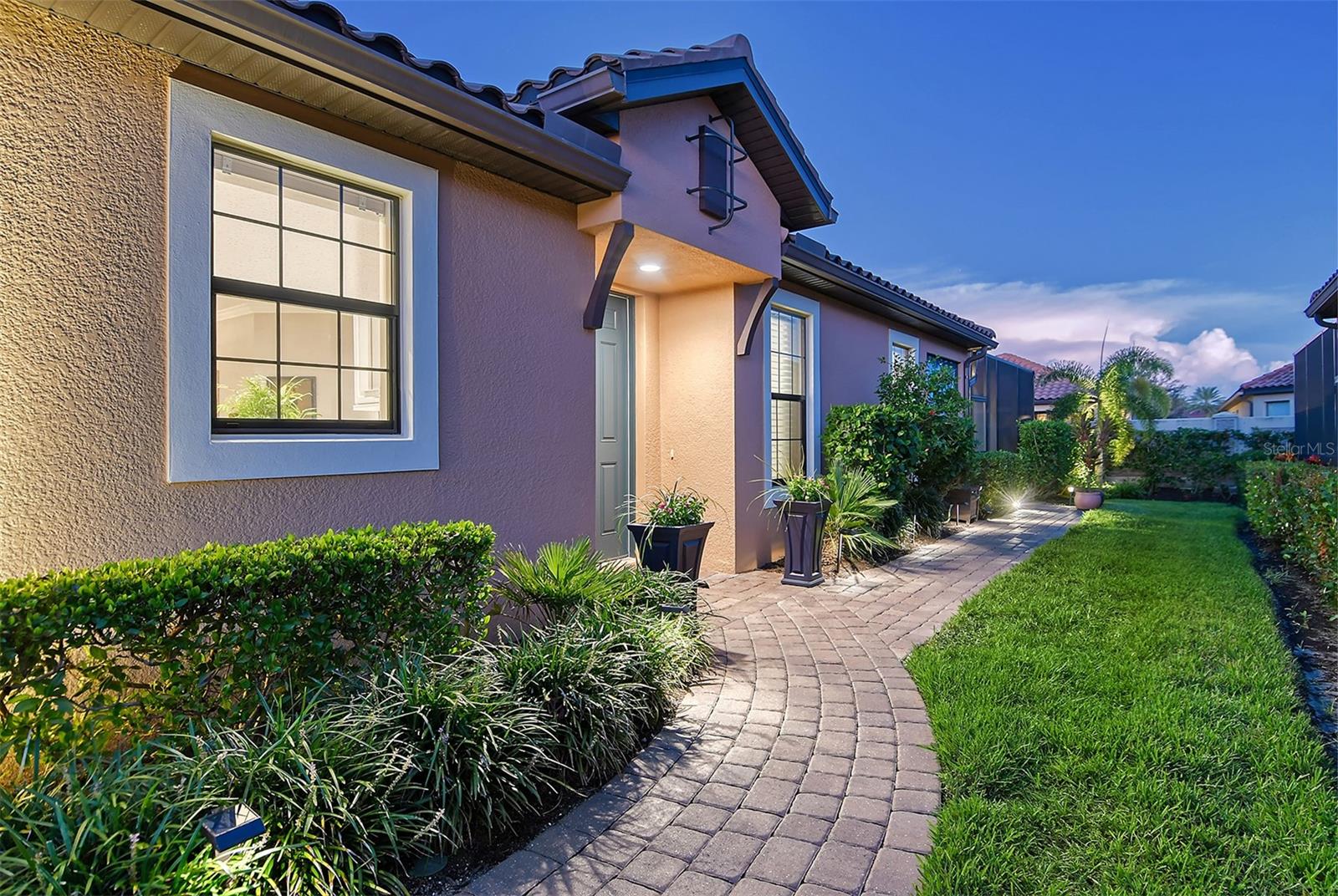 8744 BELLUSSI DR photo 4