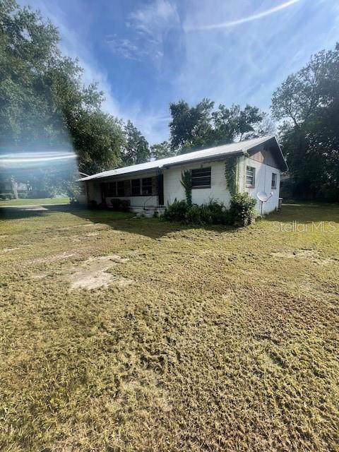 1639 NE 16TH AVE photo 2