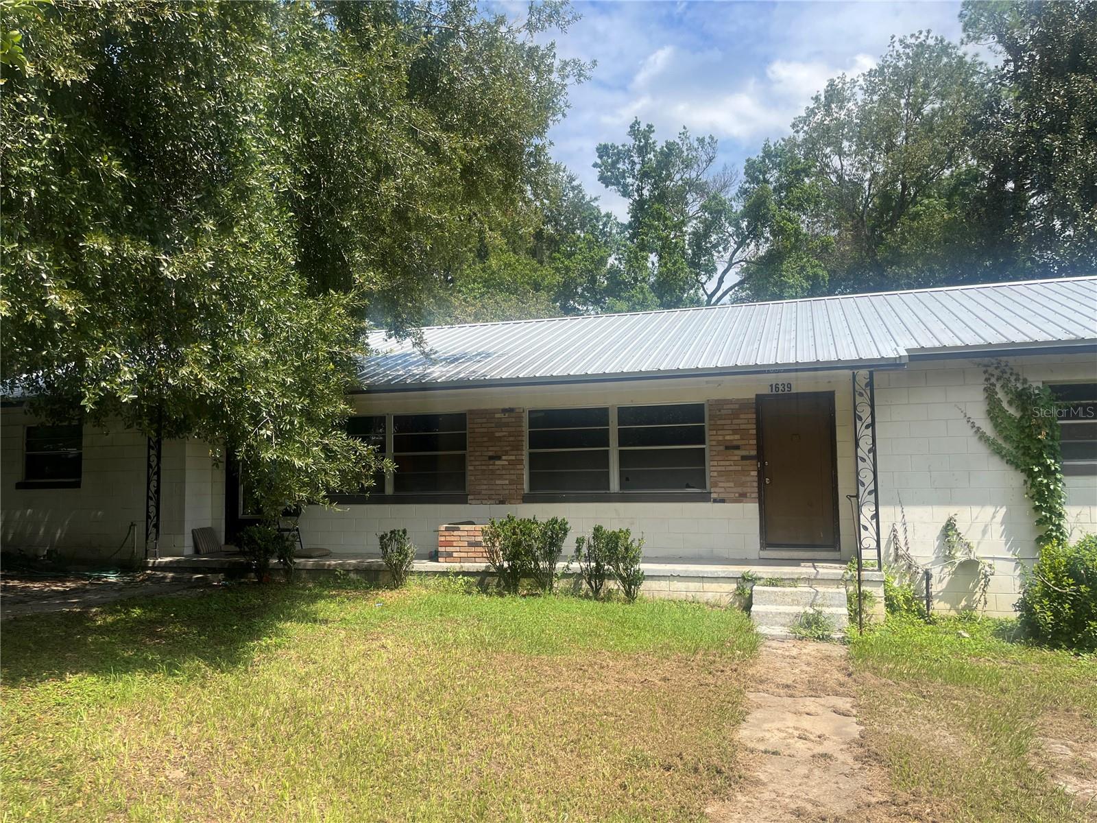 Single Family Residence