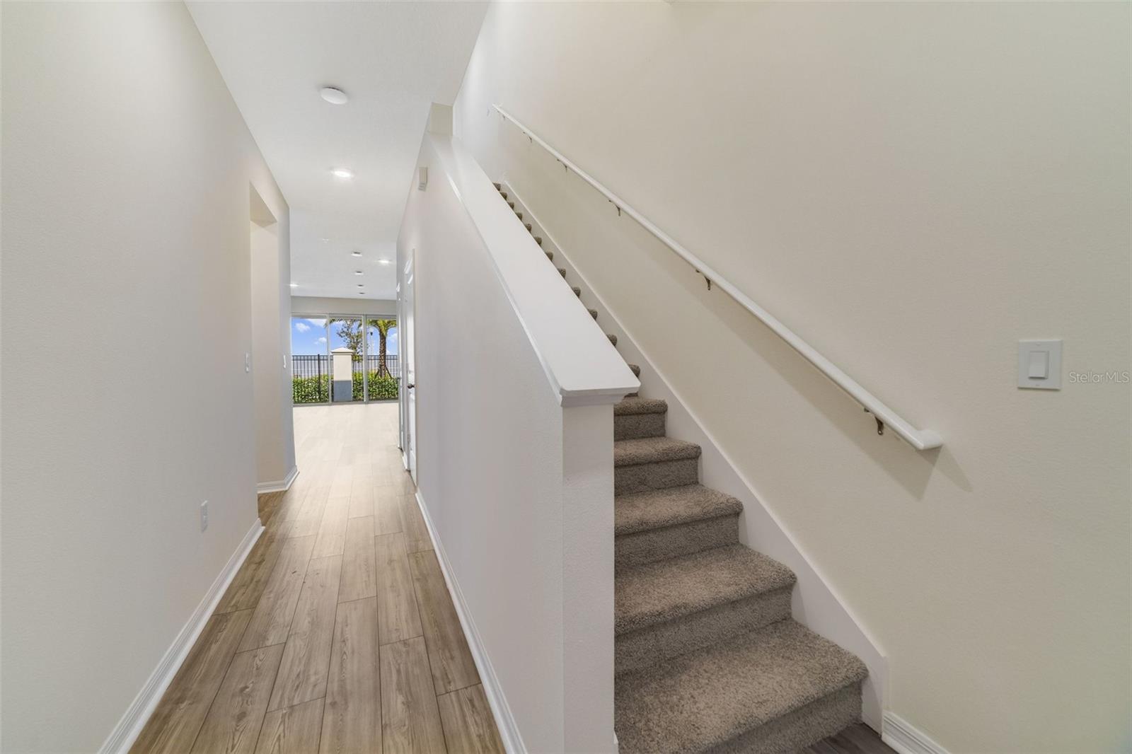 707 SOUTHERN EDGE WAY photo 2