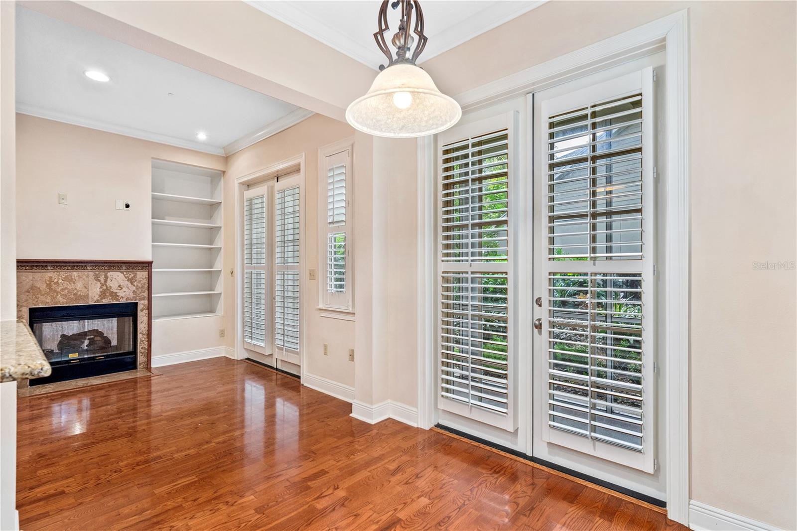 1223 COUNTRY CLUB OAKS CIR photo 5