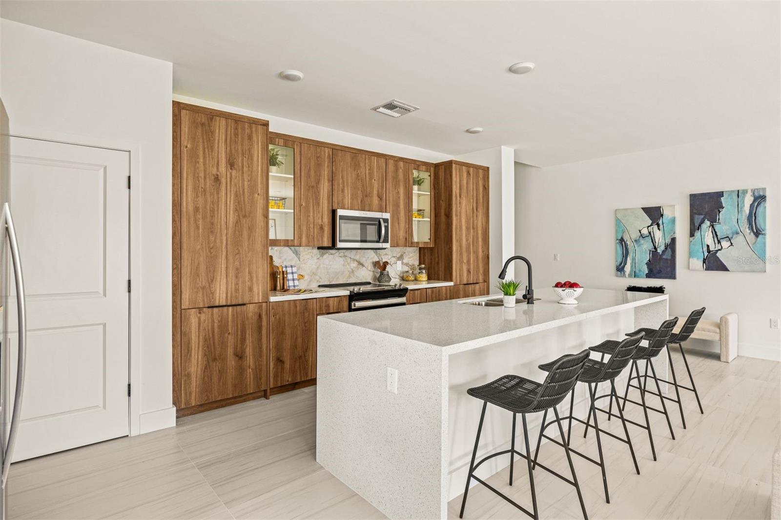 6165 CHORUS DR photo 3
