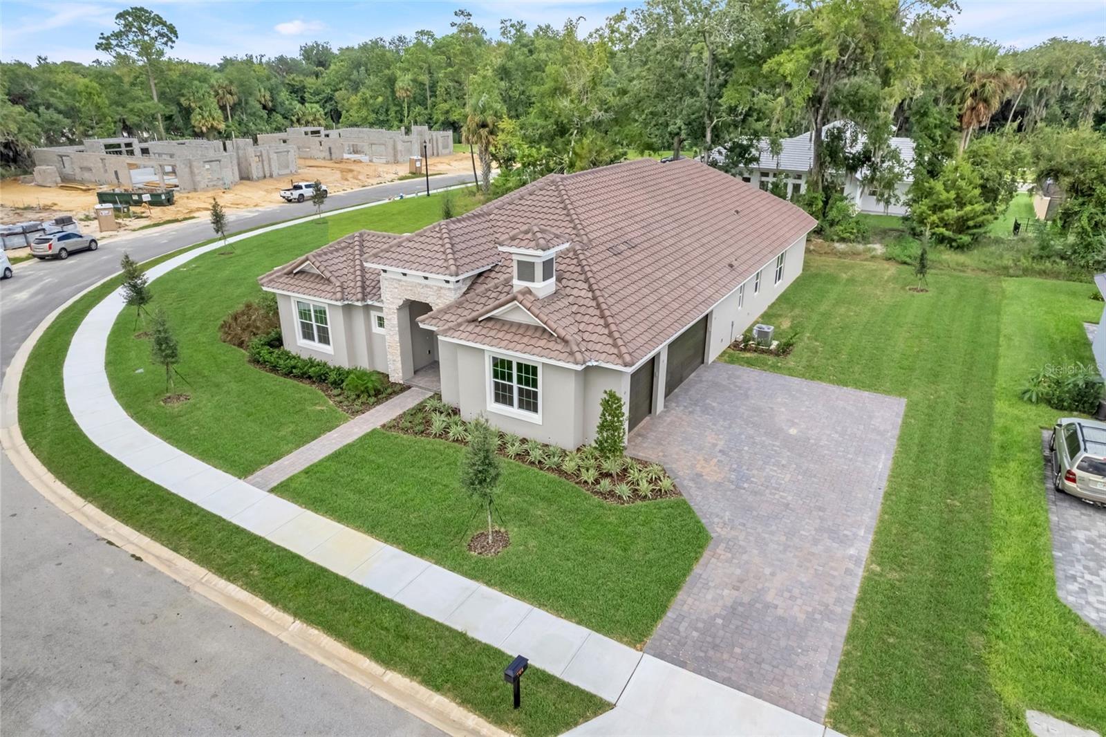 106 NEW LEATHERWOOD DR photo 2