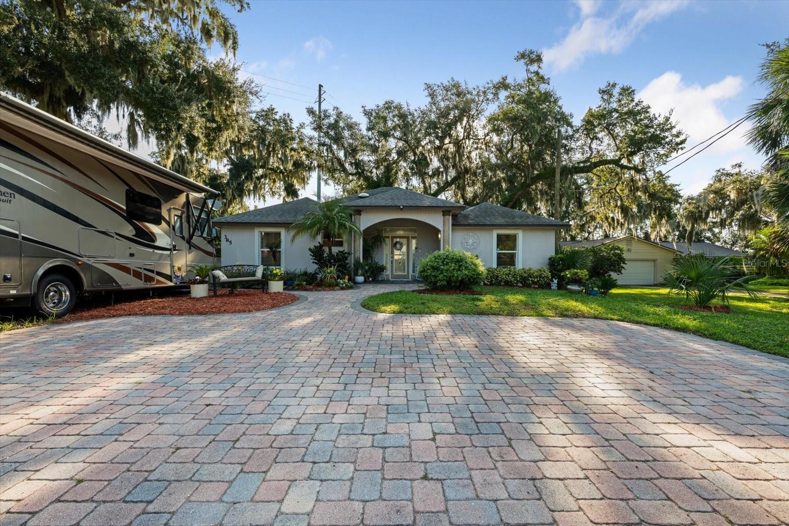 385 COQUINA AVE photo 3