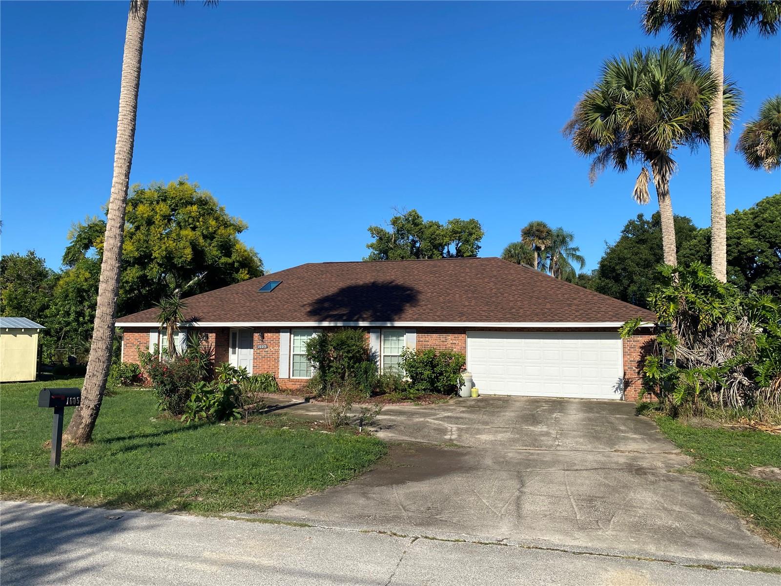 1605 LIVE OAK ST photo 4