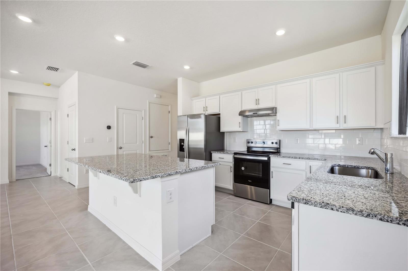 37513 WILLIAMETTE WAY photo 5