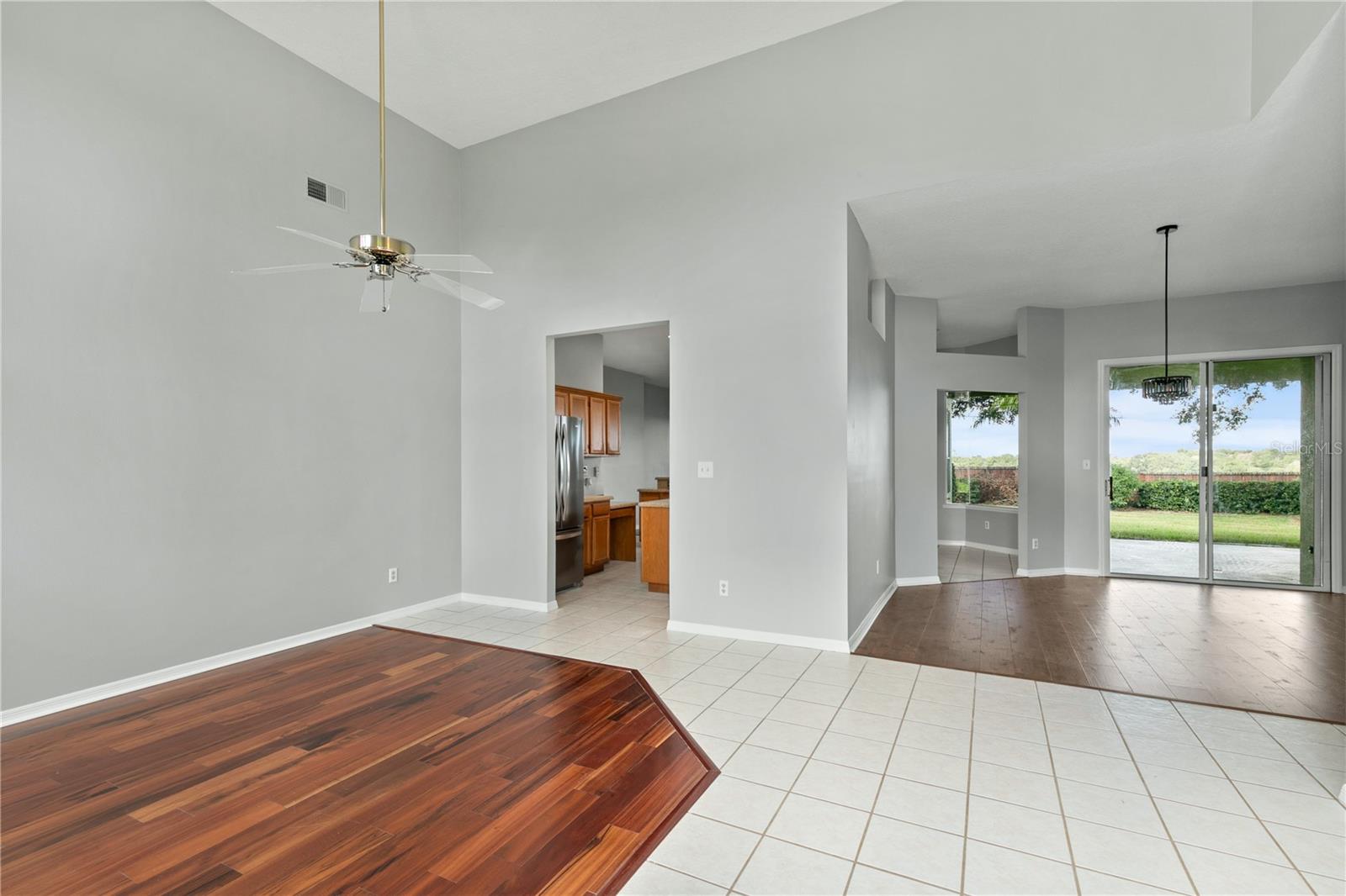 10517 MESA LN photo 5