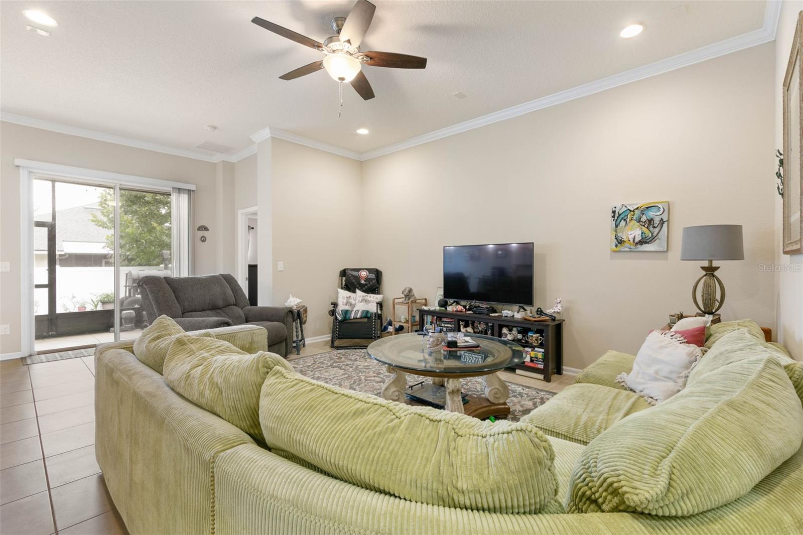 67 FERRIS DR photo 3