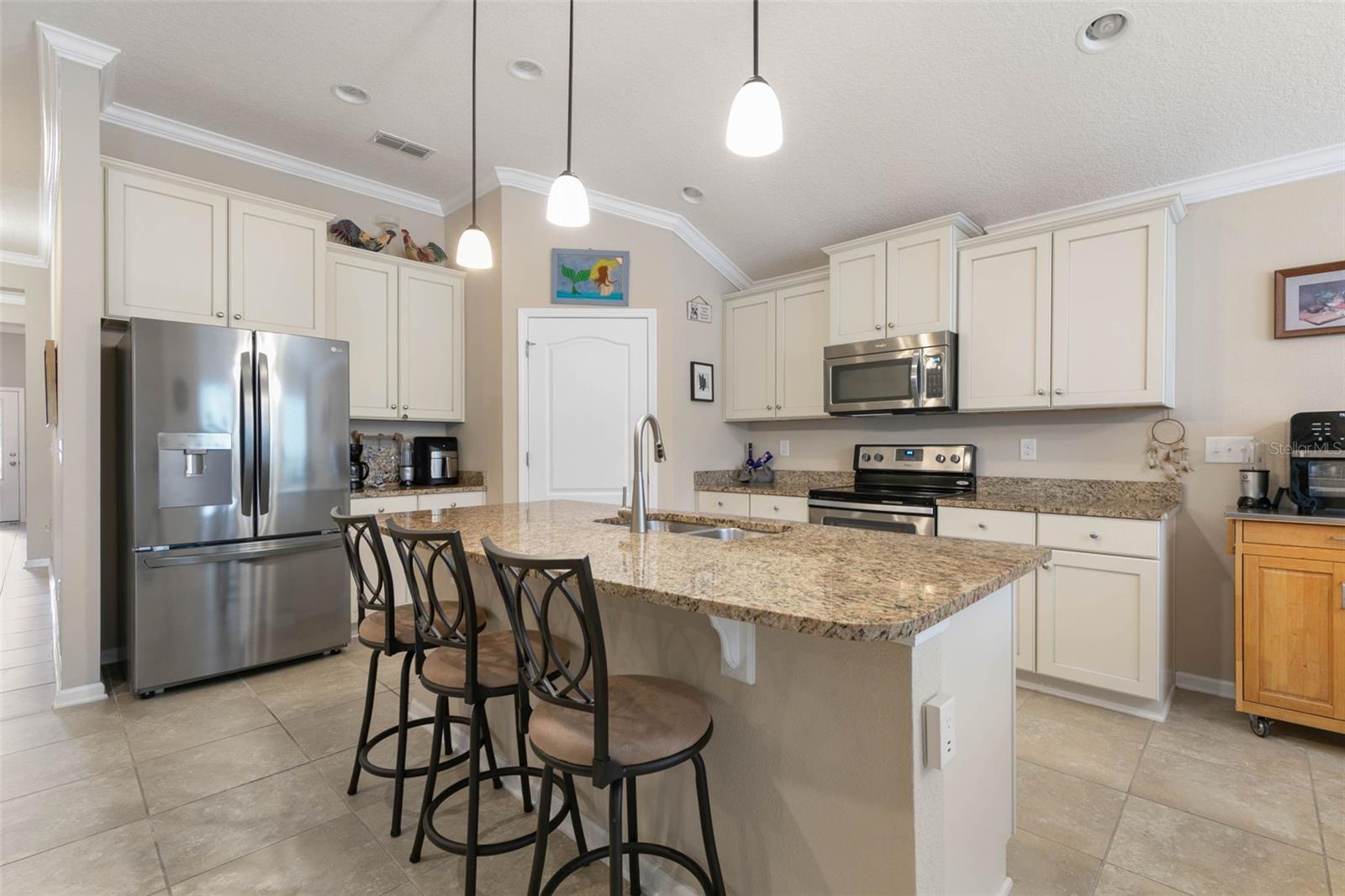 67 FERRIS DR photo 4