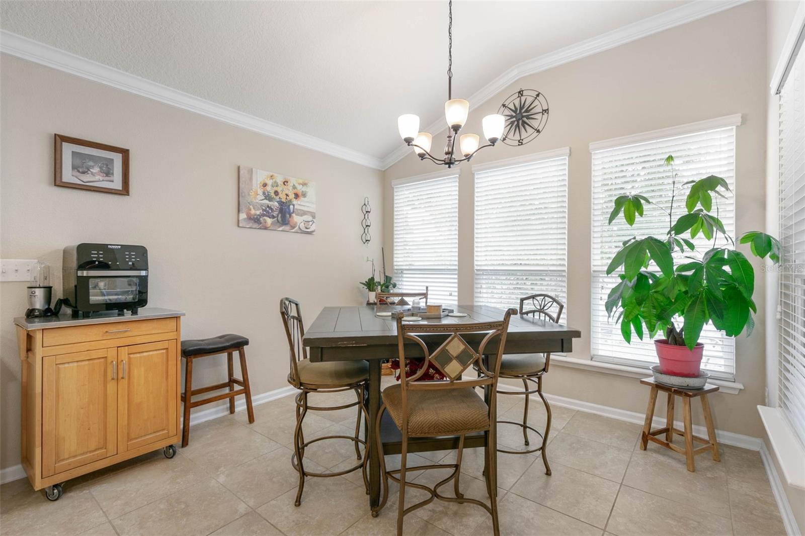67 FERRIS DR photo 5