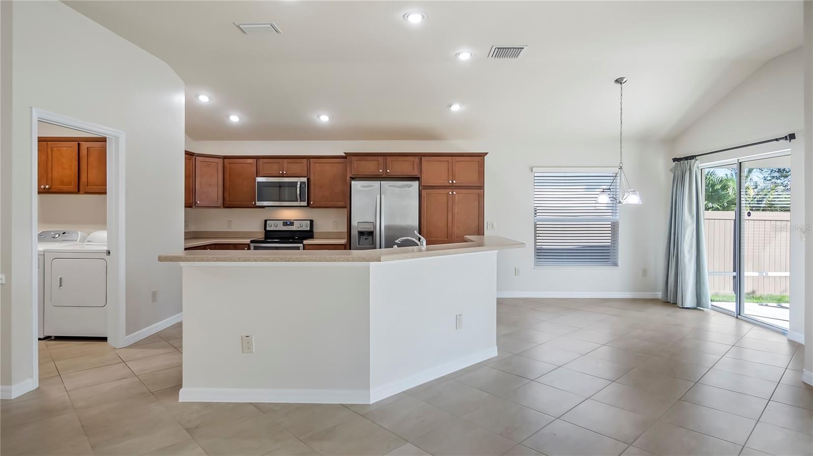 3357 WISE WAY photo 4