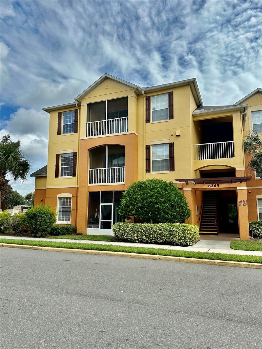 6265 CONTESSA DR #101 — home for sale