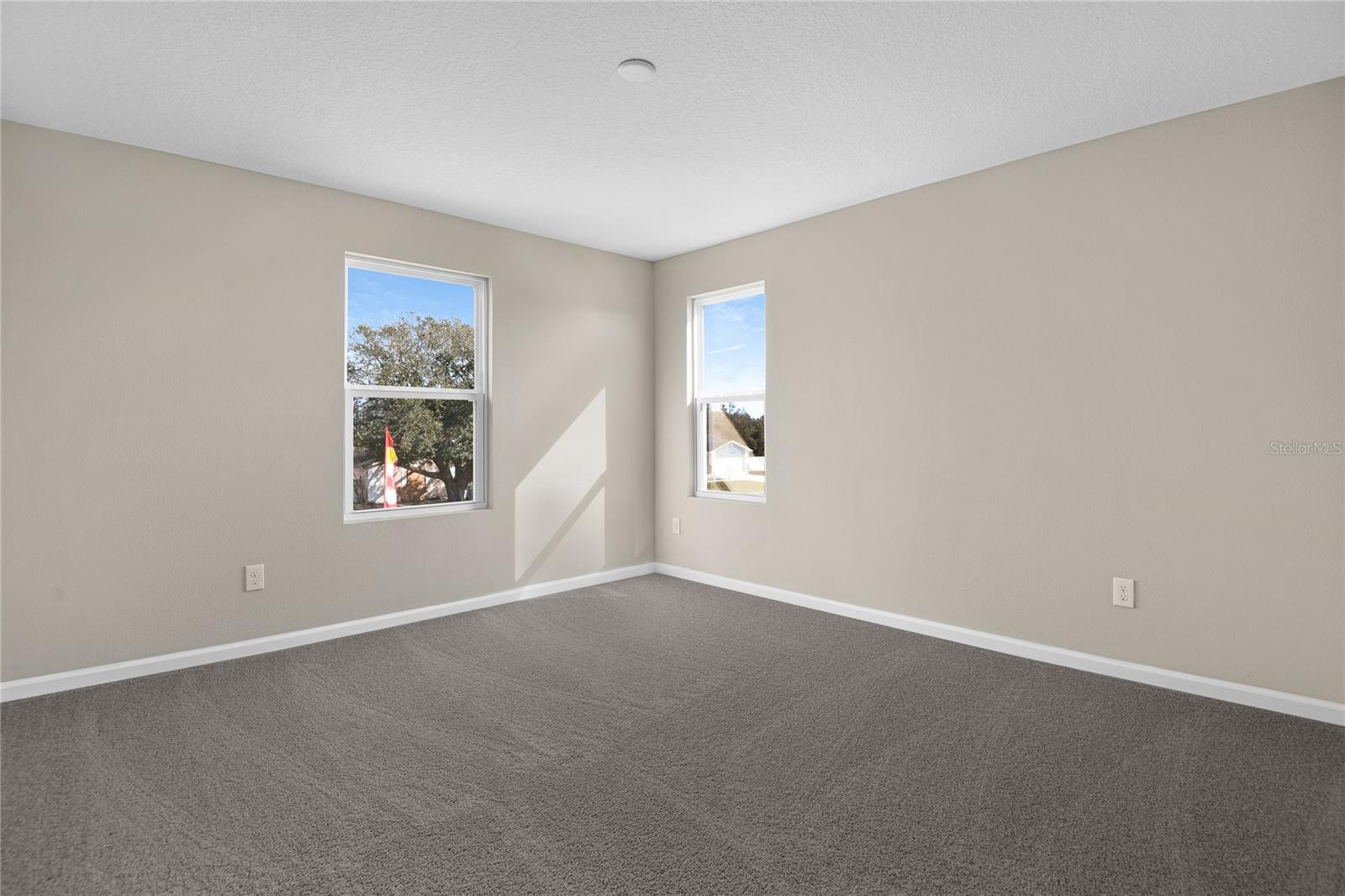 535 SUMMIT RIVER DR photo 5