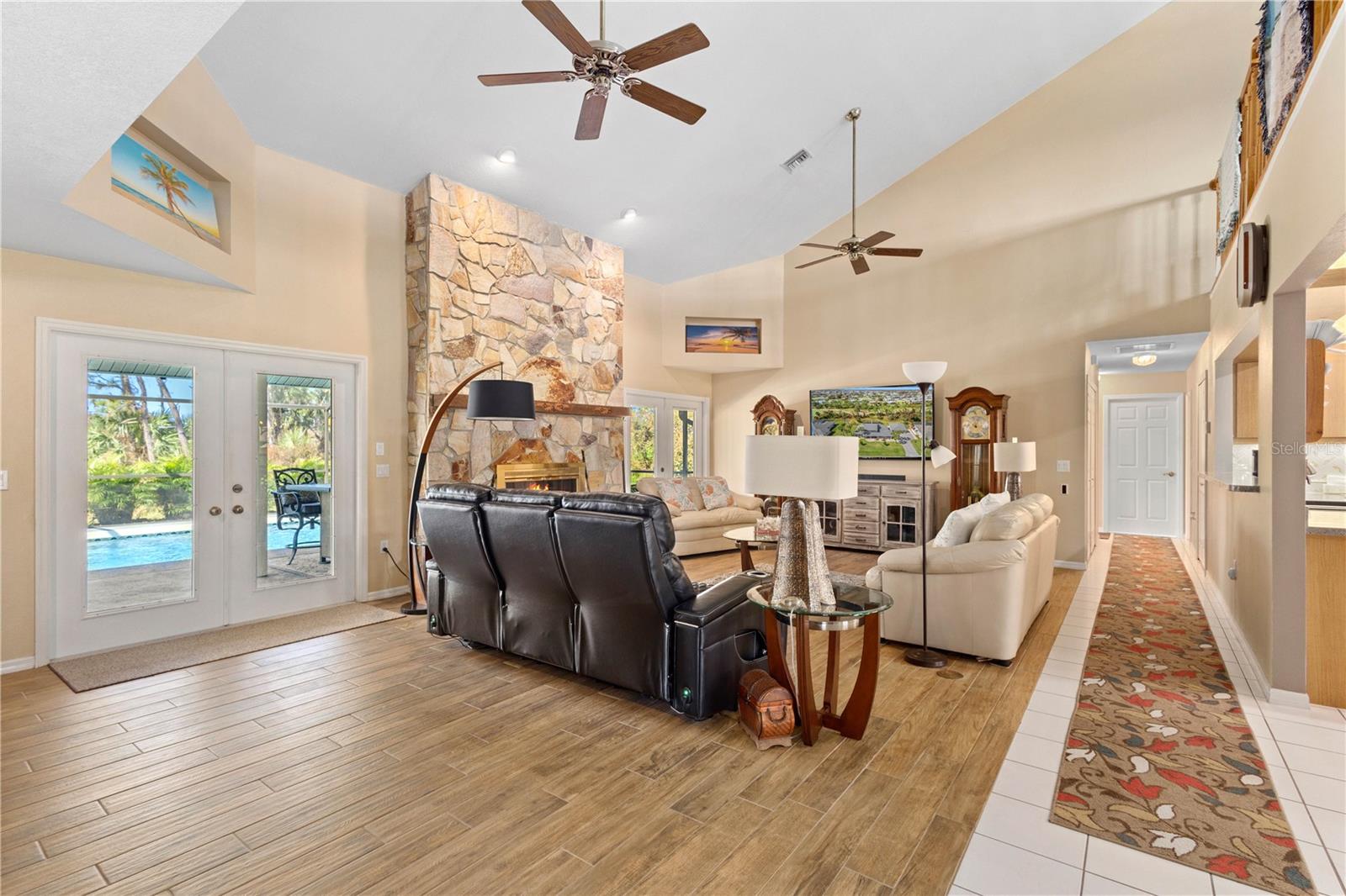 61 PINEHURST PL photo 4