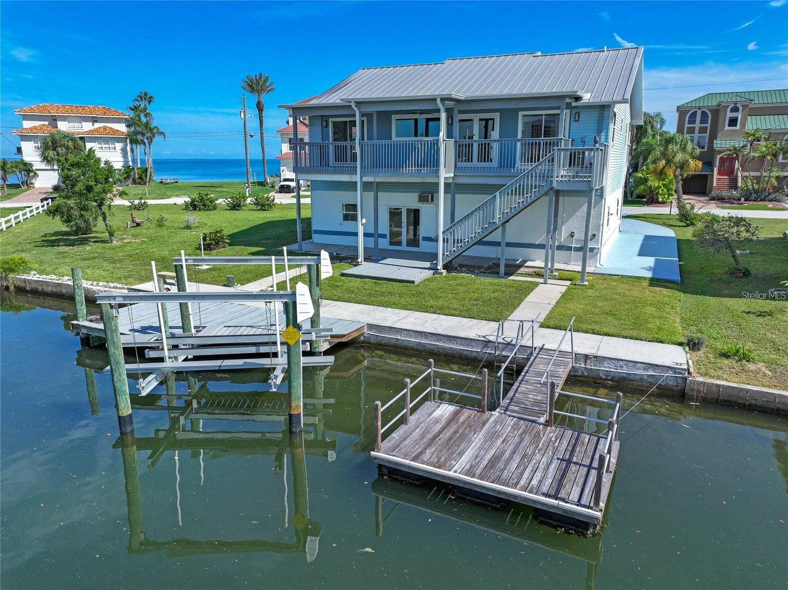 6428 DRIFTWOOD DR