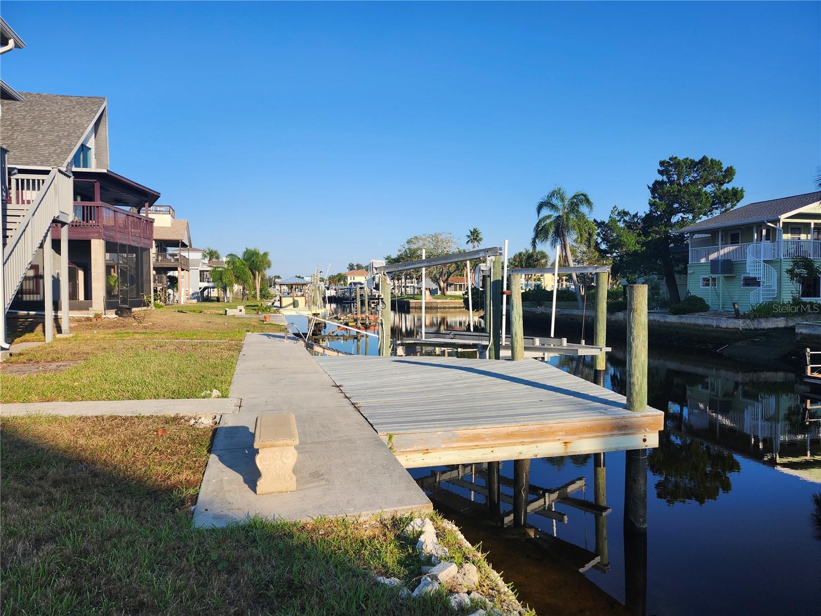 6428 DRIFTWOOD DR photo 3