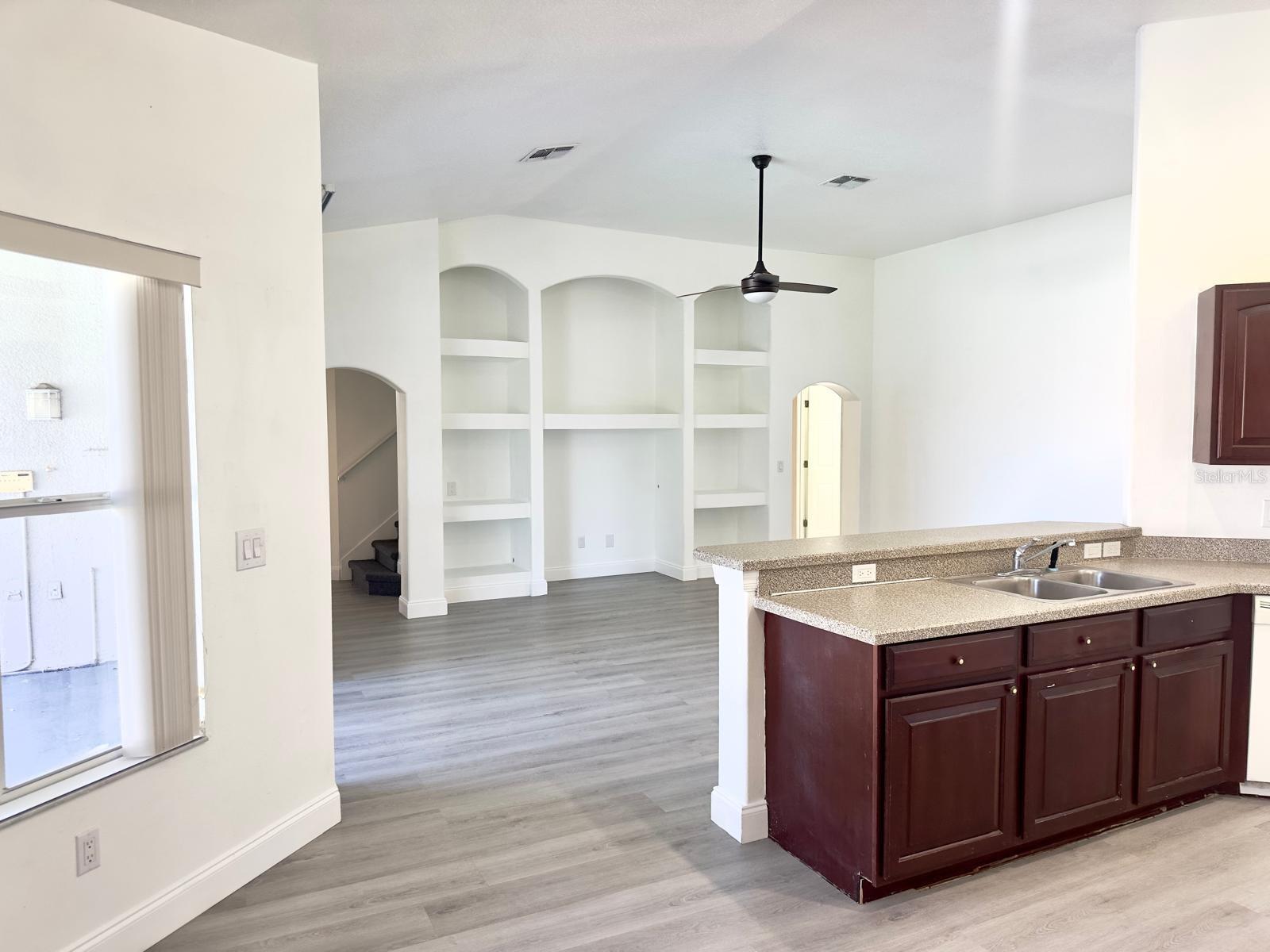 2656 REAGAN TRL photo 5