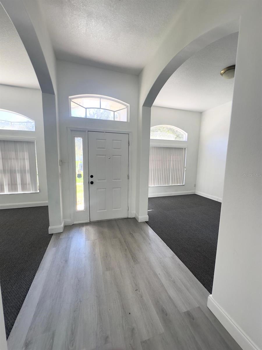 2656 REAGAN TRL photo 3