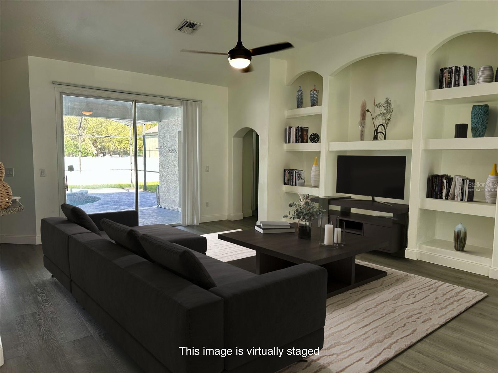 2656 REAGAN TRL photo 4