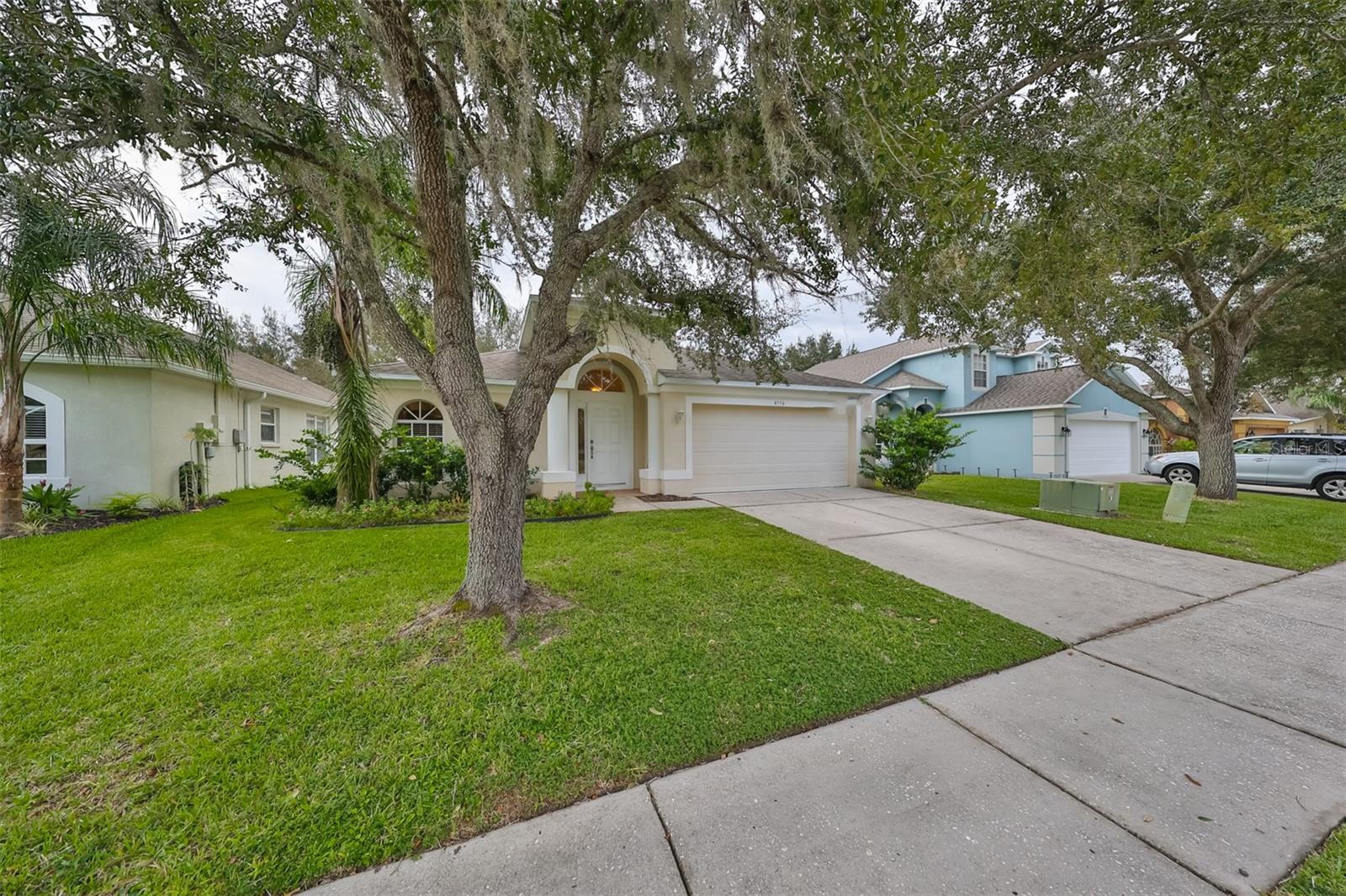 4550 LISETTE CIR photo 4