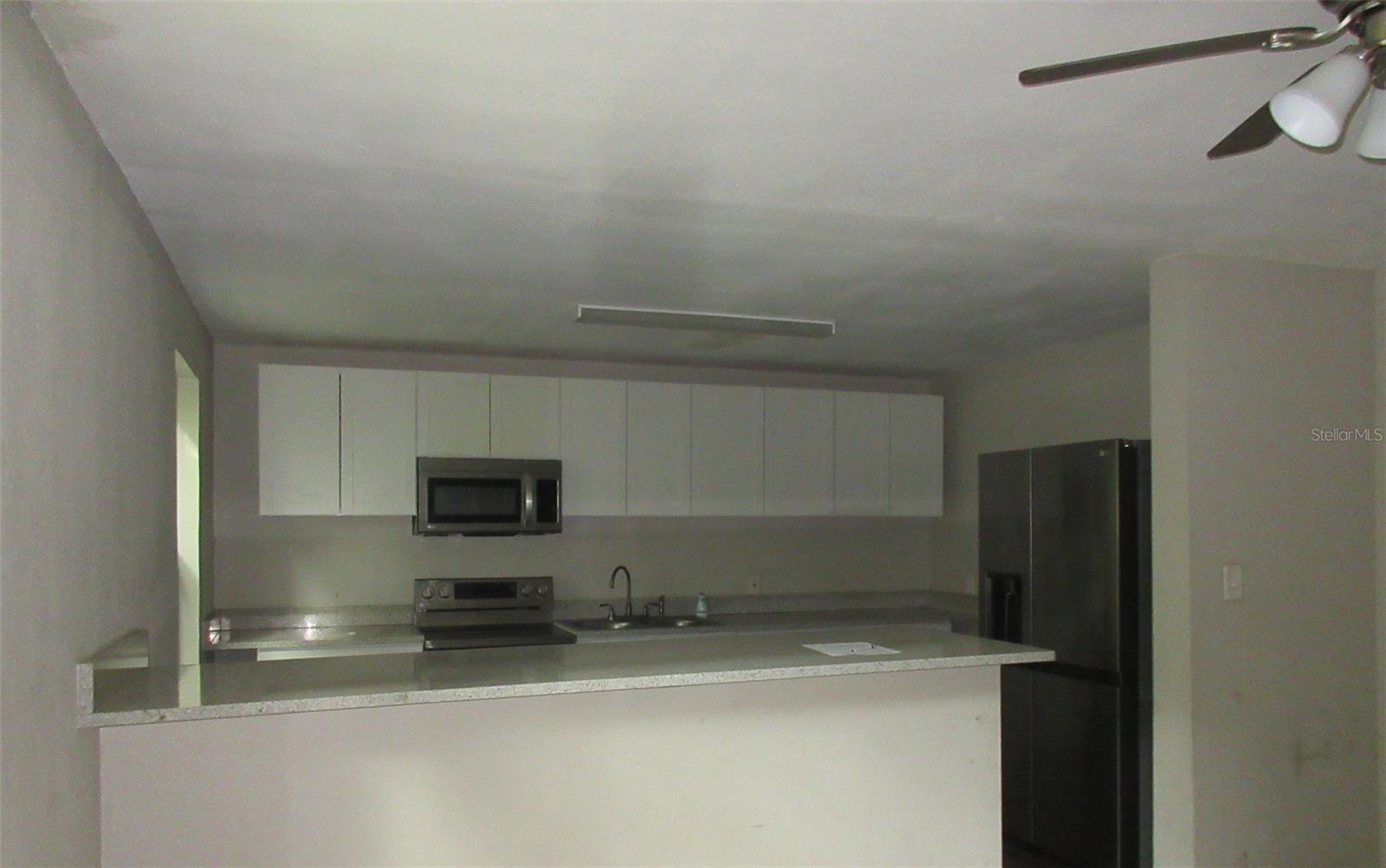 214 W DADE AVE photo 4