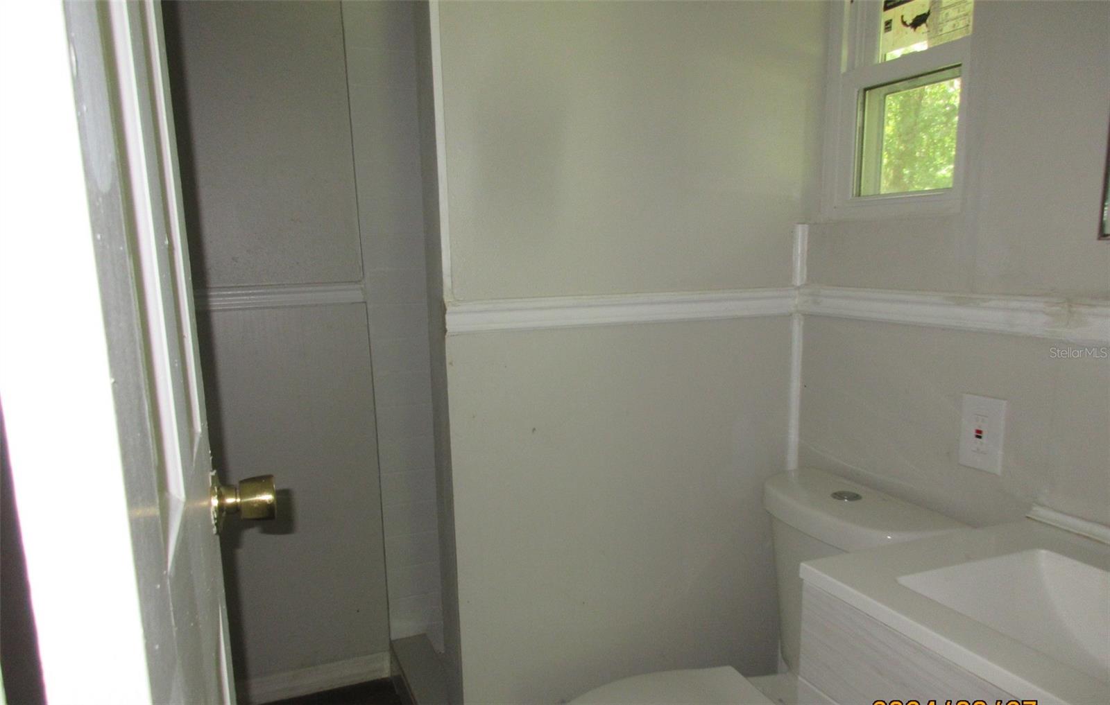 214 W DADE AVE photo 5