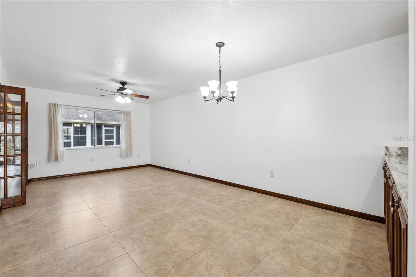 6435 THICKET TRL photo 5