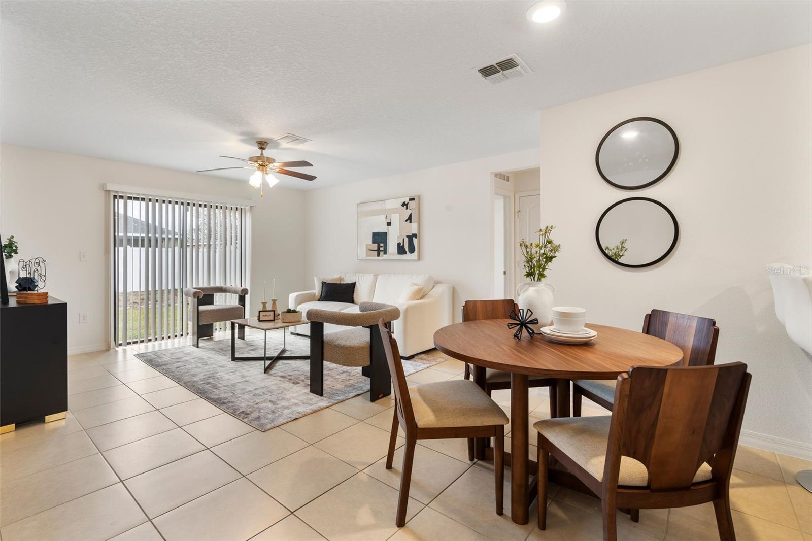 365 GARDENIA CT photo 4