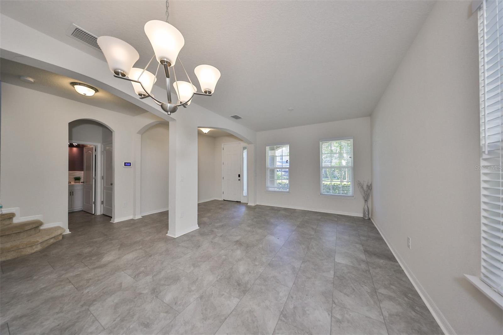 11115 SPRING POINT CIR photo 4