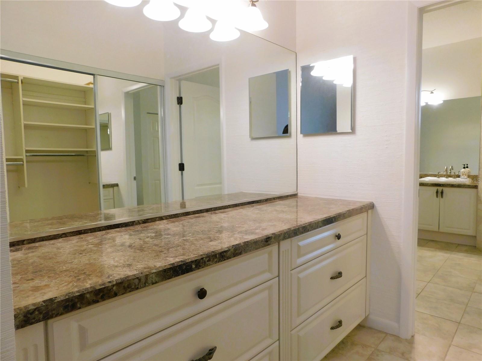 1648 STARLING DR #202 photo 3
