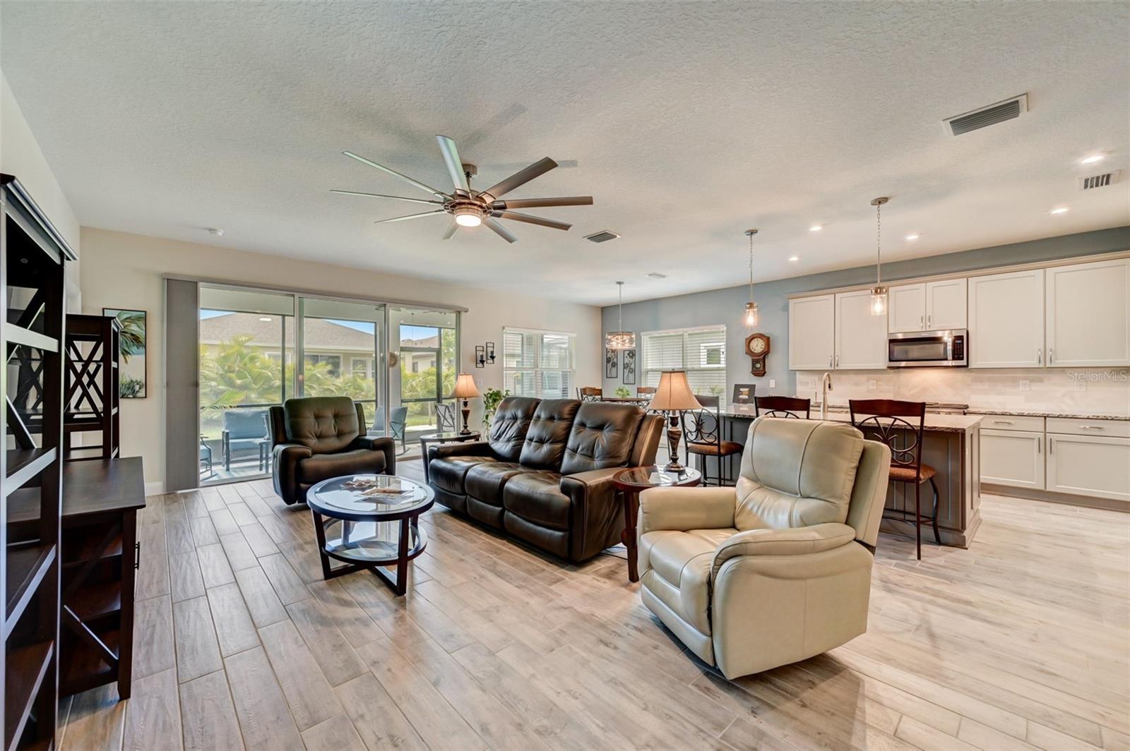 5521 LIMELIGHT DR photo 5
