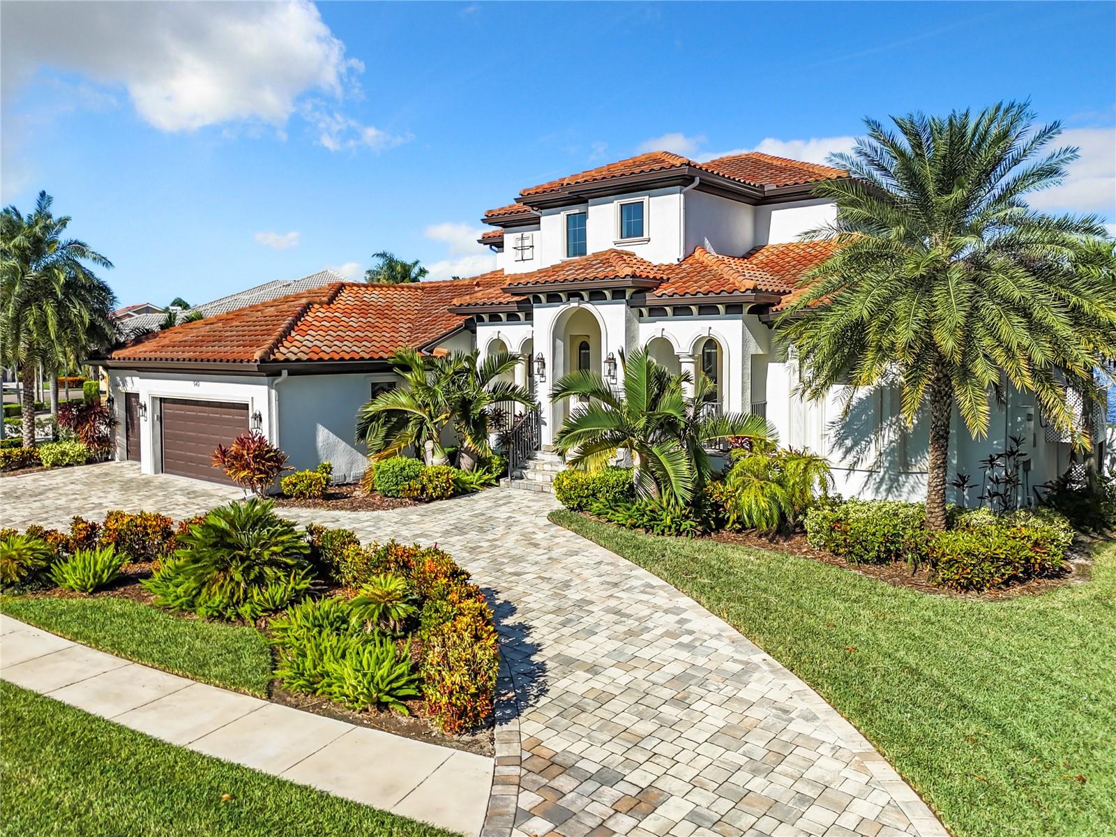 949 SYMPHONY ISLES BLVD photo 5