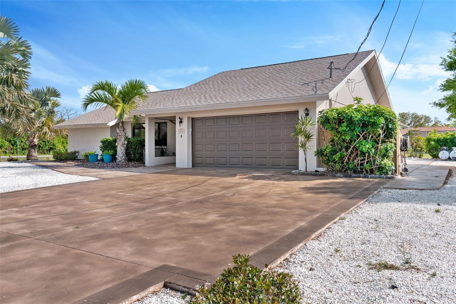 2558 OBERON RD photo 2