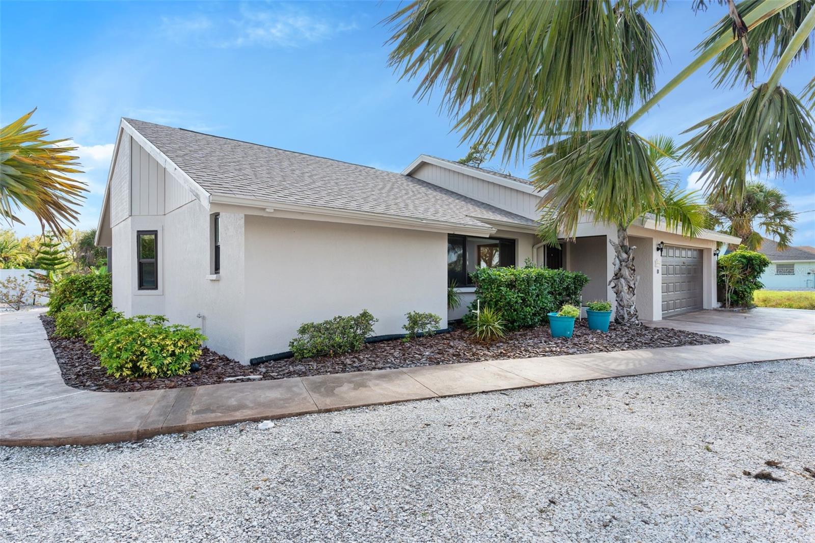 2558 OBERON RD photo 3