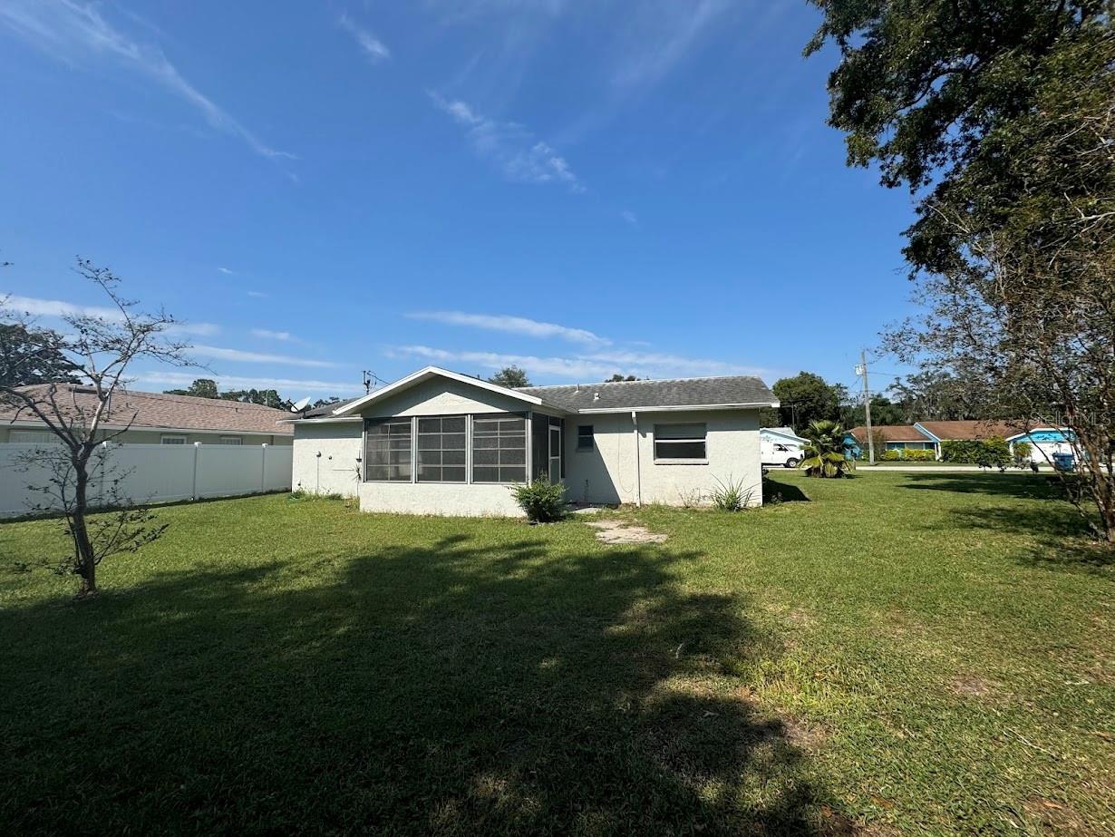 9246 BLADON ST photo 2
