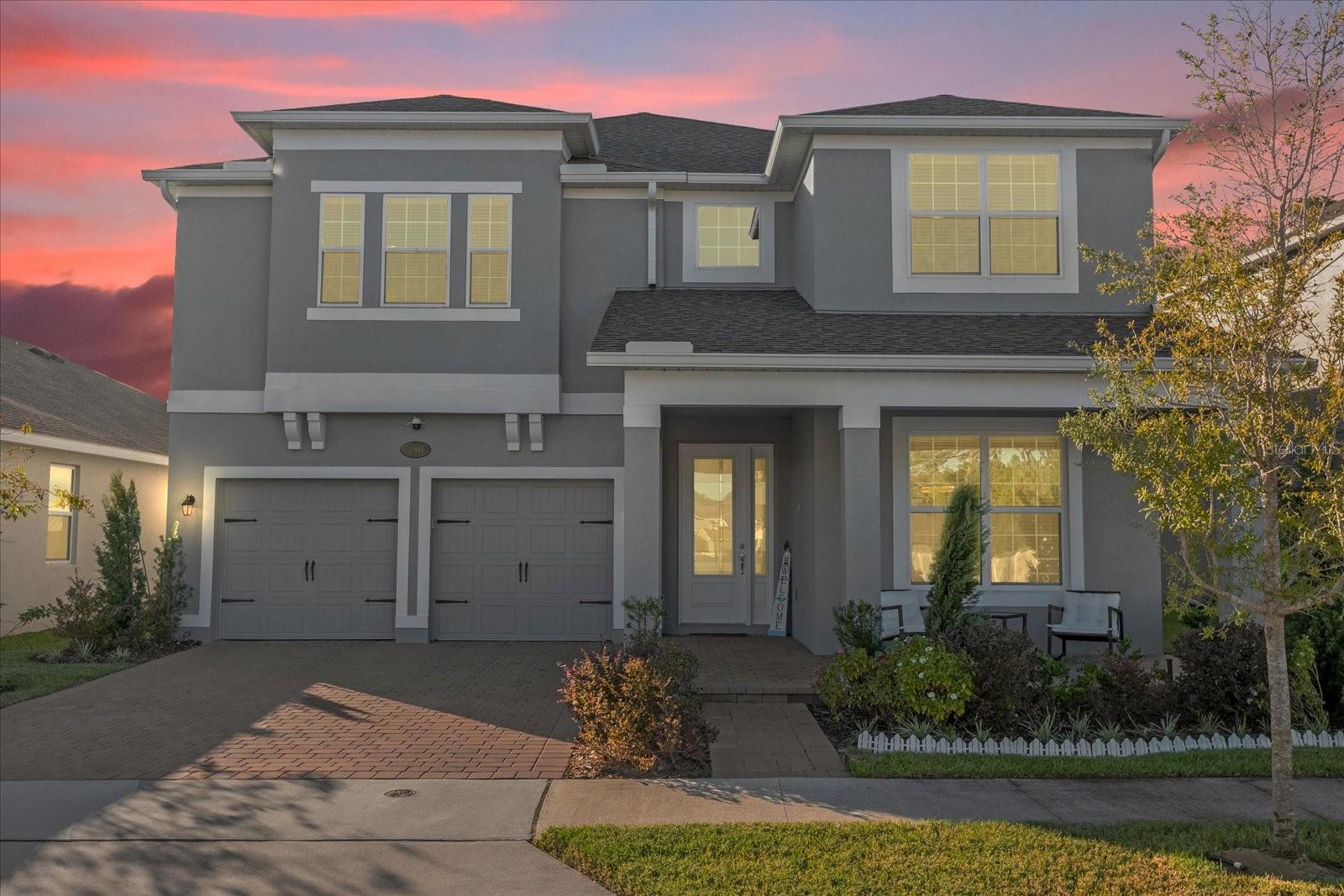 740 HYPERION DR photo 2