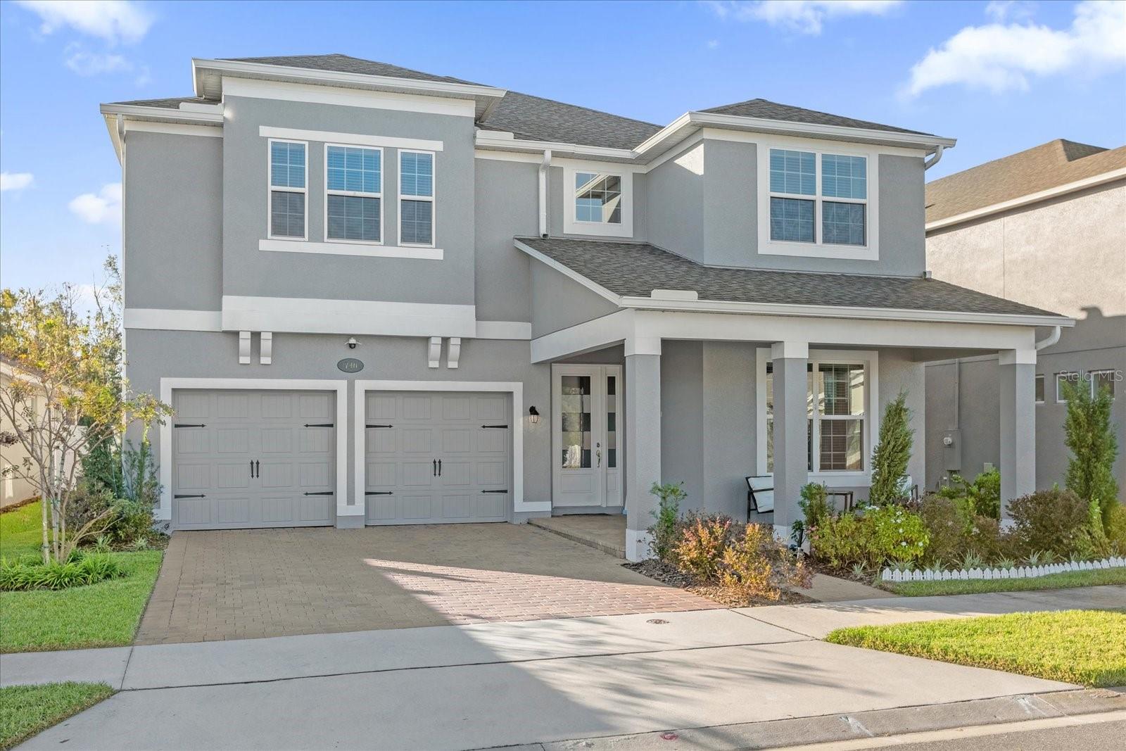 740 HYPERION DR photo 3