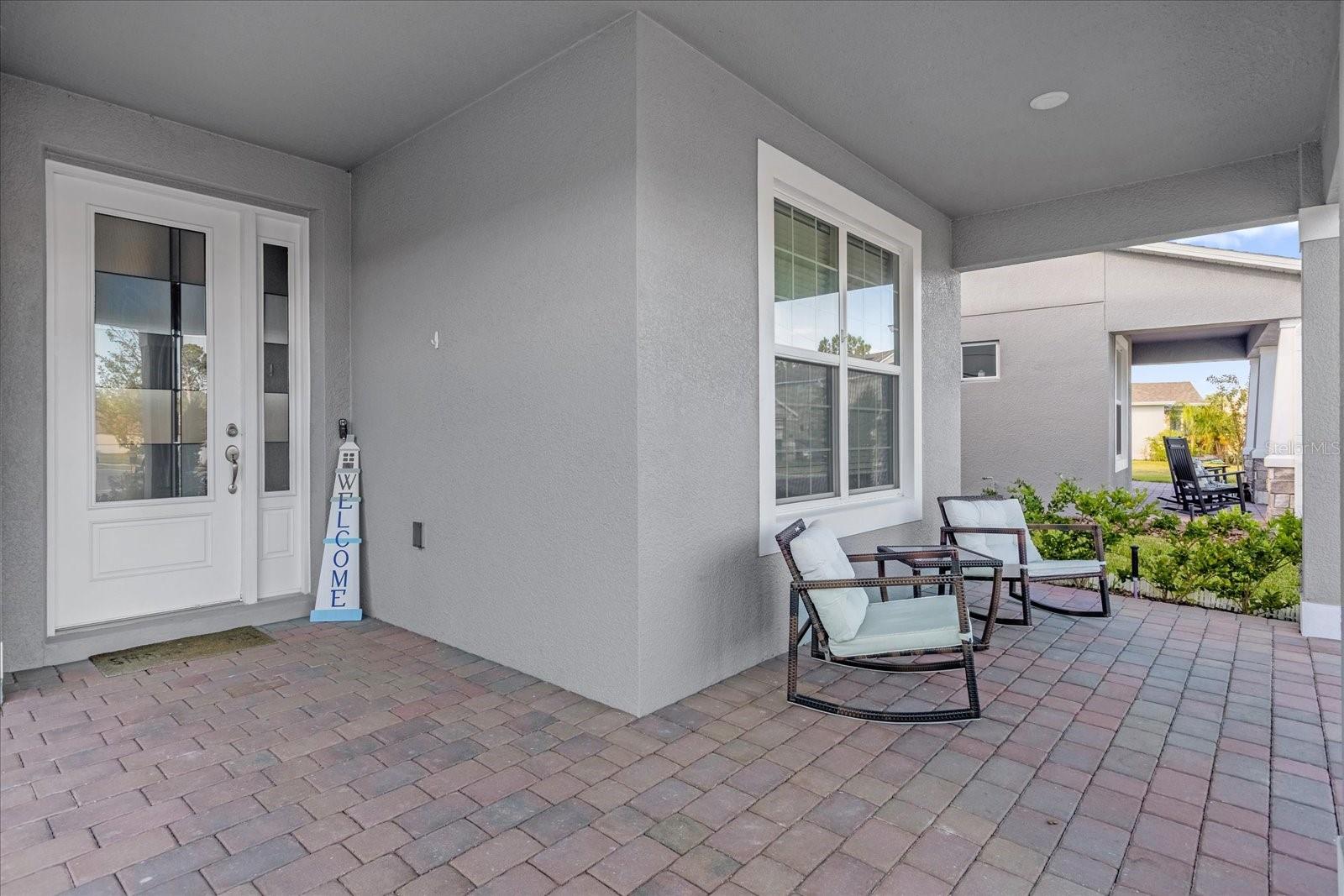 740 HYPERION DR photo 4