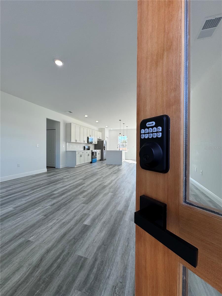 6208 SW 129 photo 2