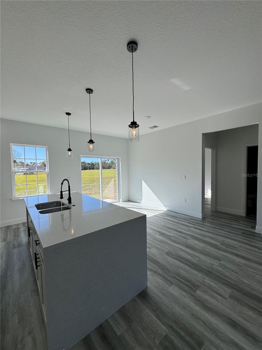 6208 SW 129 photo 4