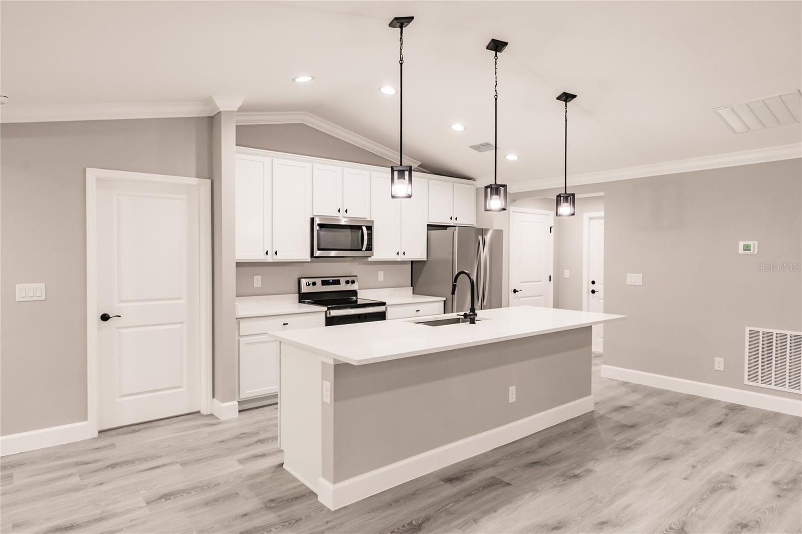 25118 ALCAZAR DR photo 5