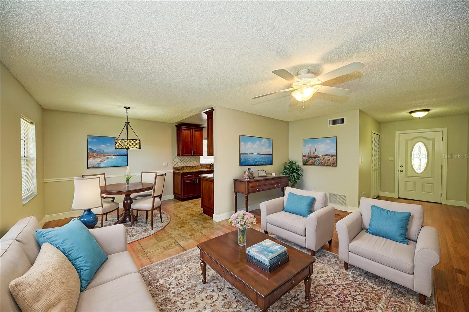 913 SYCAMORE LN photo 5