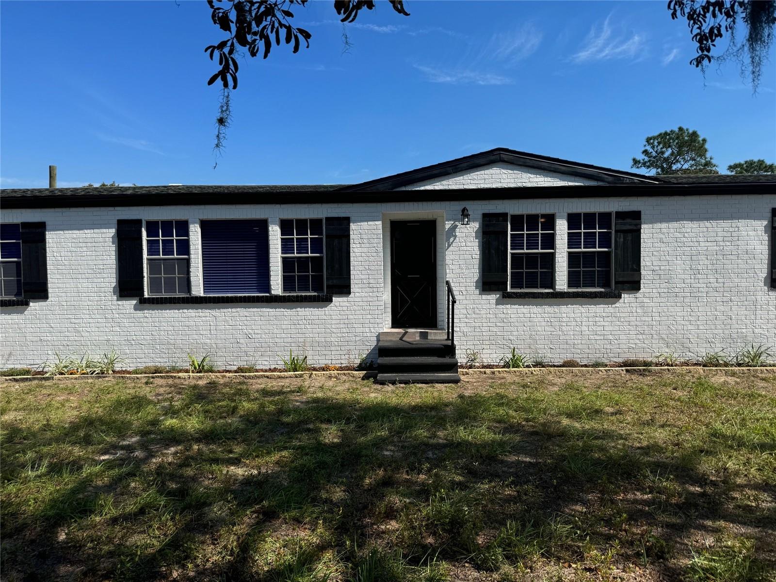 9437 N SINGAPORE AVE photo 2