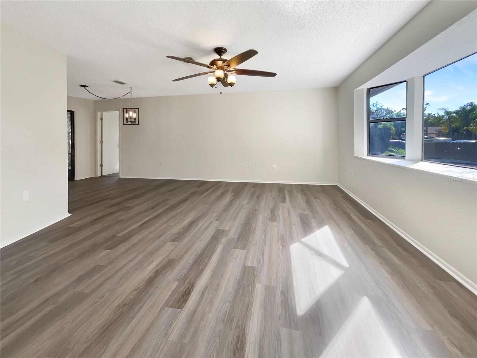 4143 WAIKIKI DR photo 3