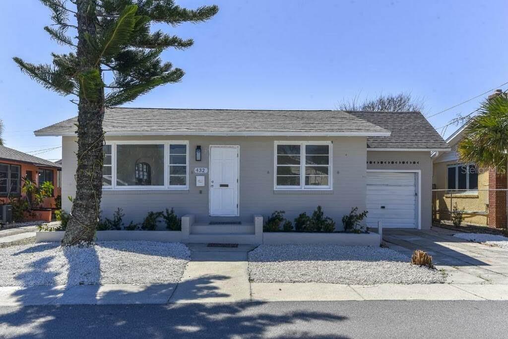 432 EASTWOOD LN photo 3