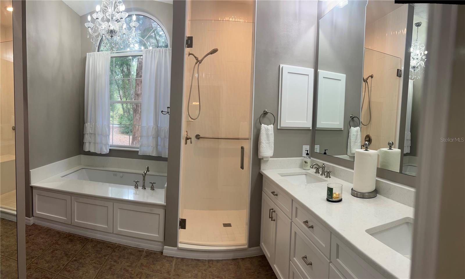 5324 N SIERRA VISTA DR photo 2