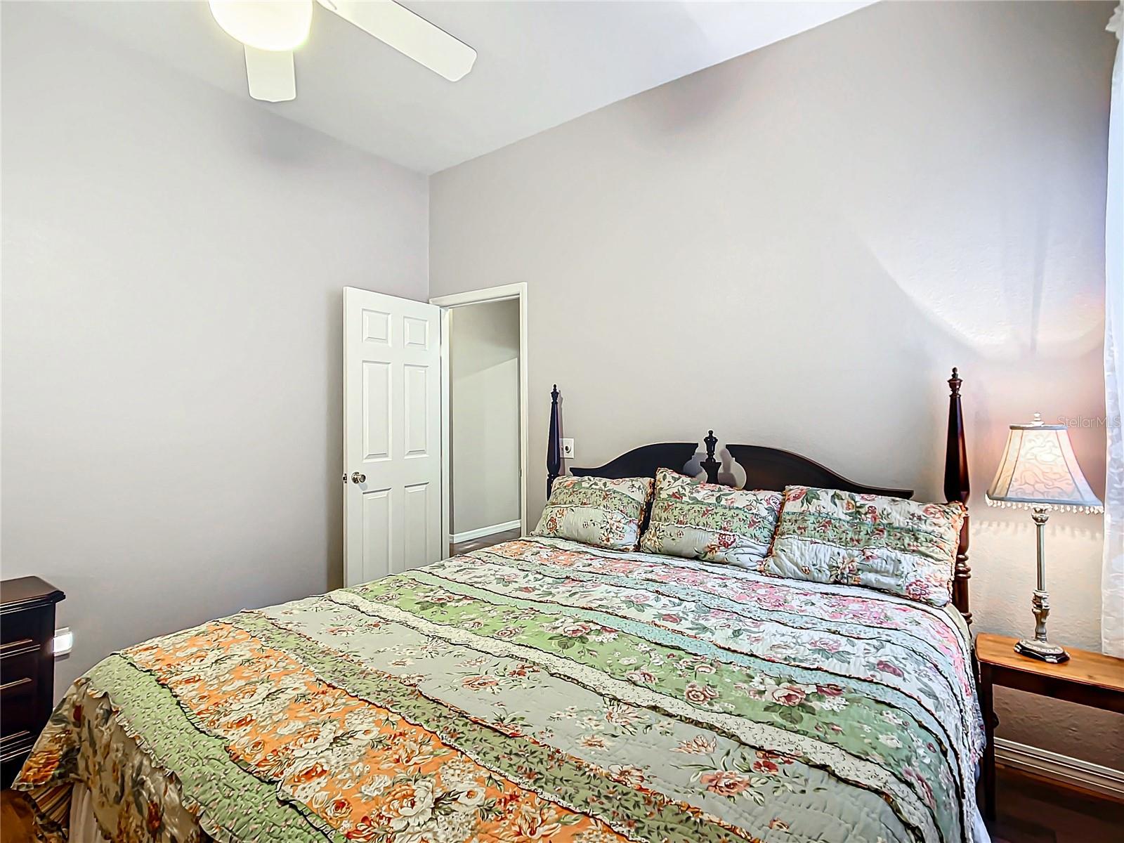 5324 N SIERRA VISTA DR photo 4